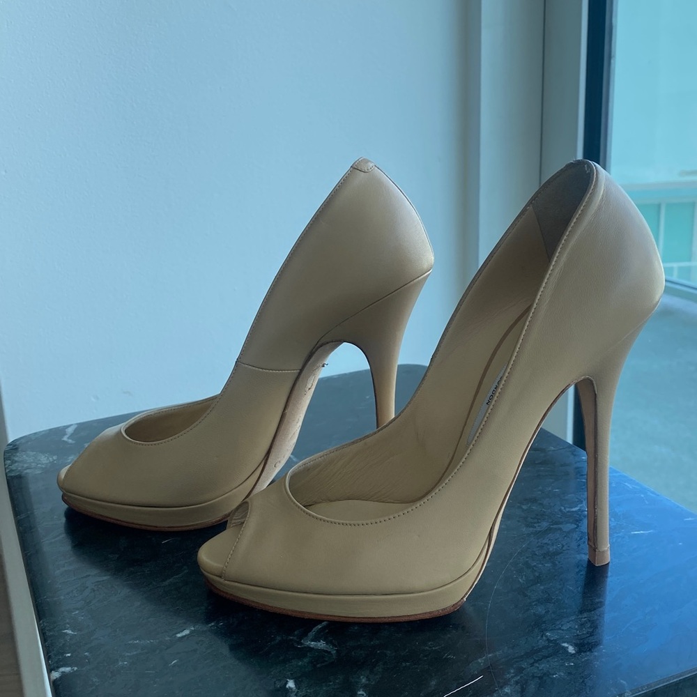 Jimmy Choo Quiet Calfskin open toe shoes Nude - Picture 3 of 9